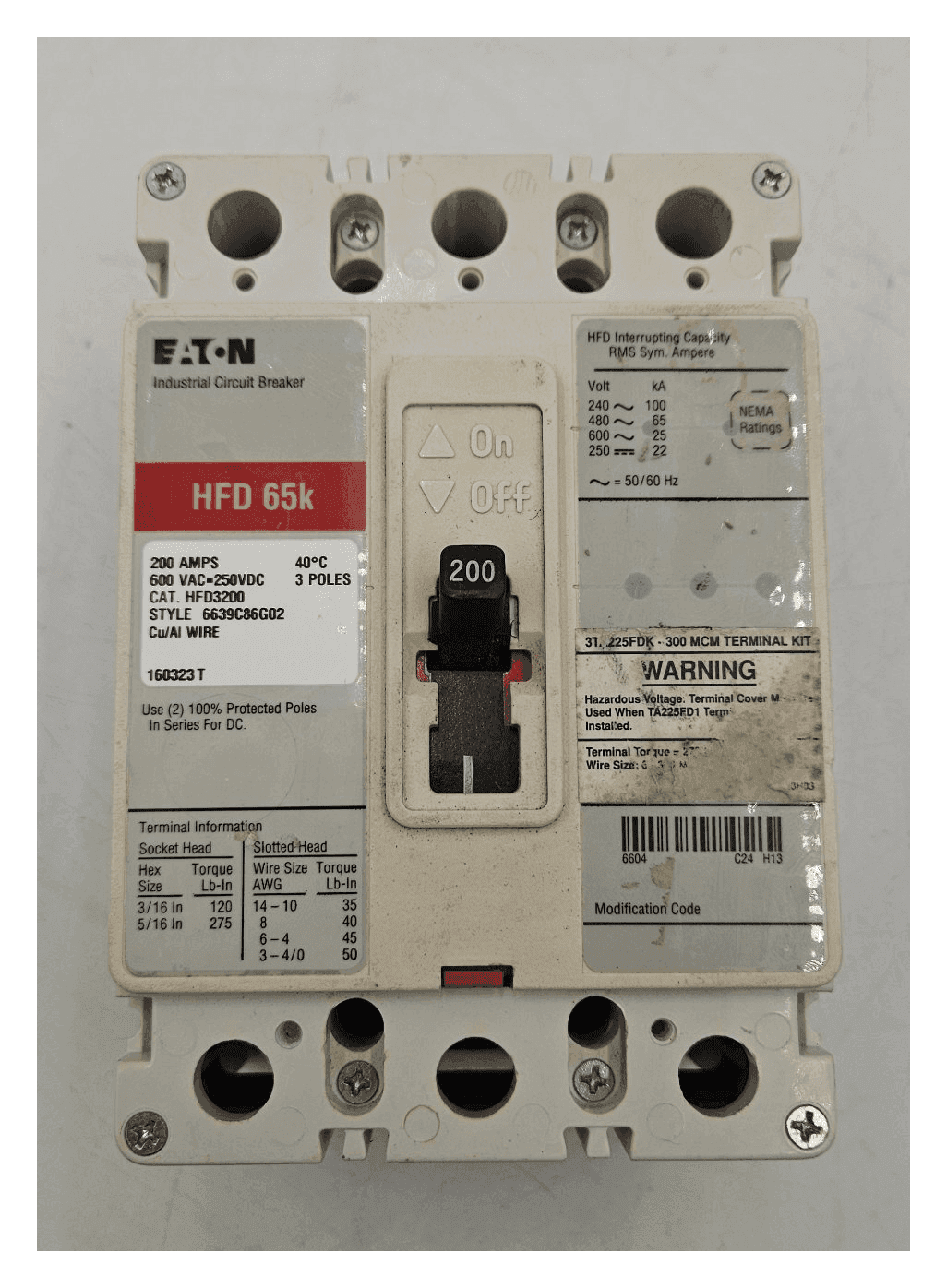 Eaton HFD3200 Circuit Breaker — image 1 of 7