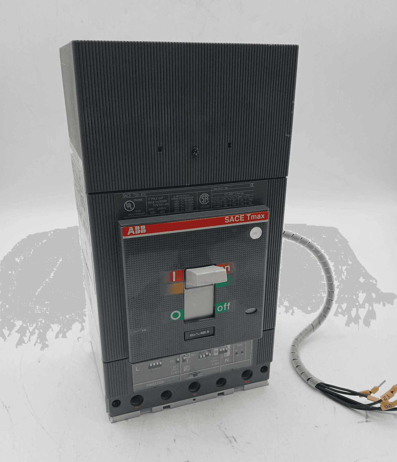 ABB XT5SU340ABYN0000XXX Circuit Breaker — image 1 of 8