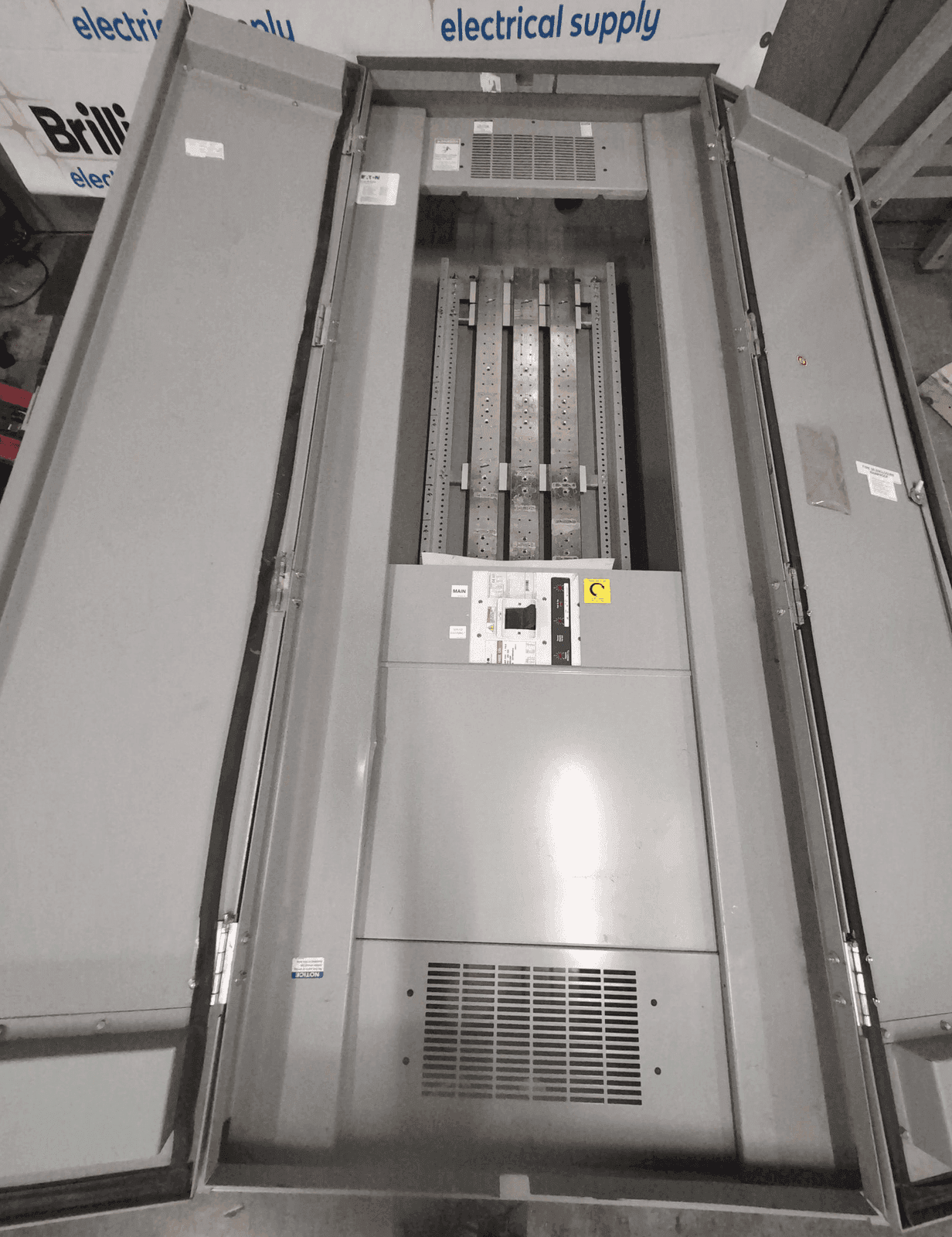 Eaton PRL4 Panel — image 1 of 15