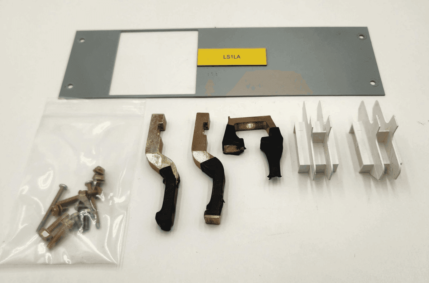 Eaton KPRL3AED314INCH 14 Inch Single Mounting Hardware Kit