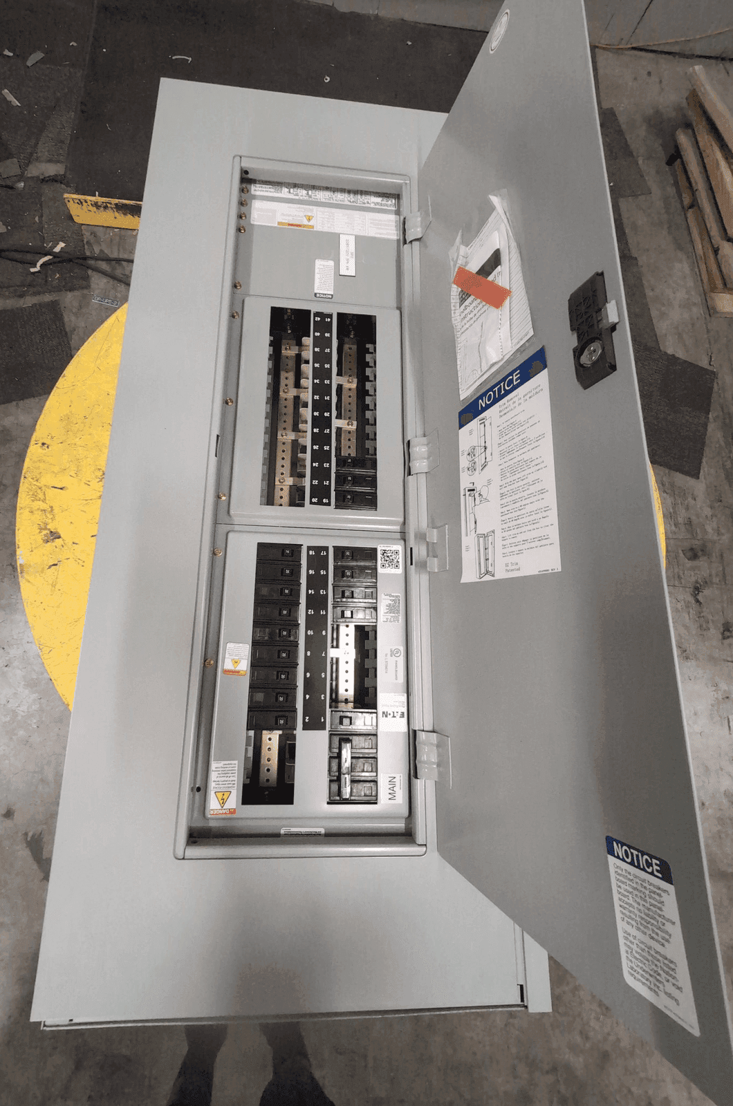 Eaton PRL1X Panel — image 1 of 15