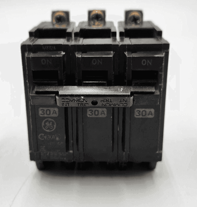 GE THHQB32030 Circuit Breaker — image 1 of 7