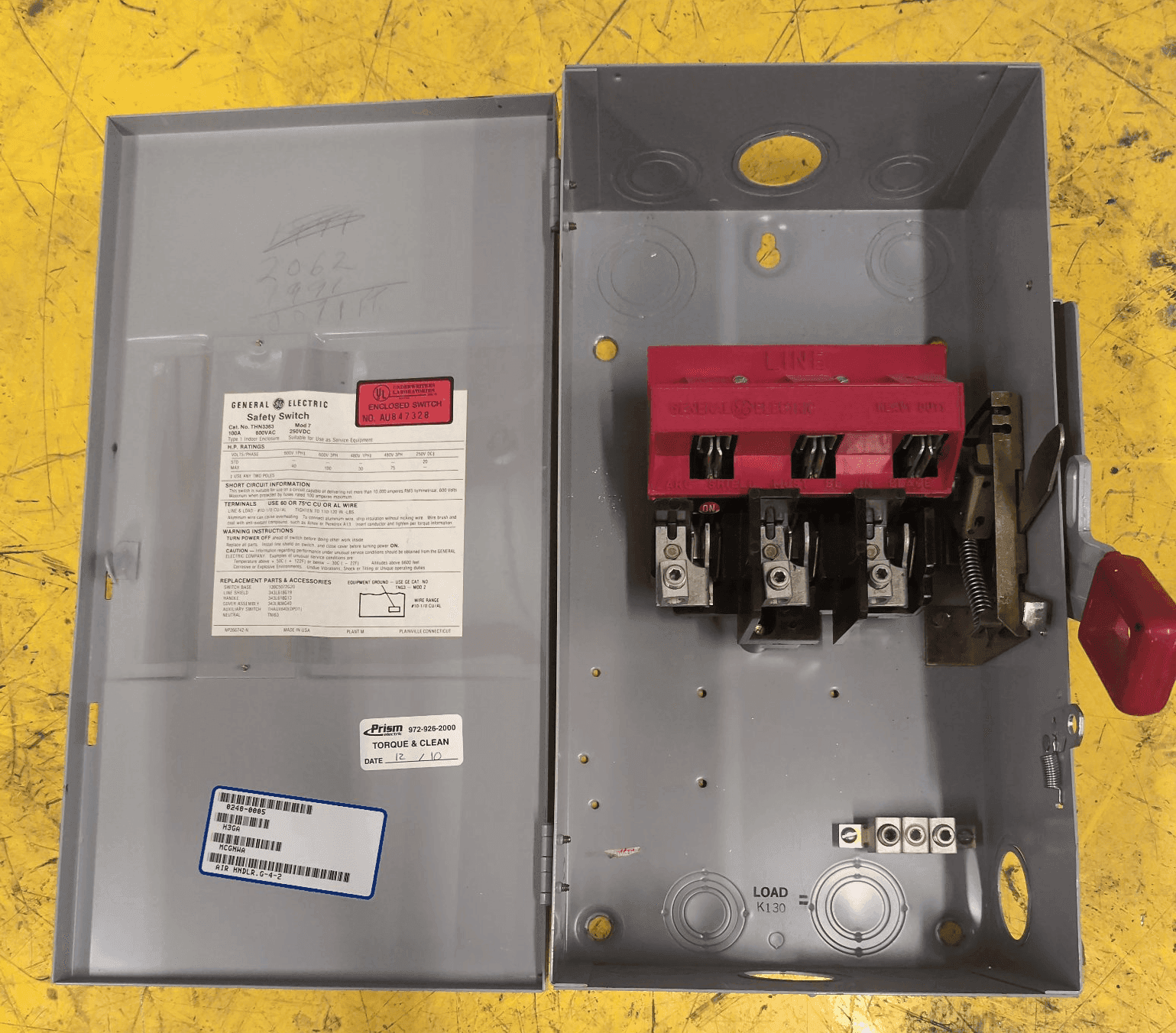 GE THN3363 Disconnect — image 1 of 8