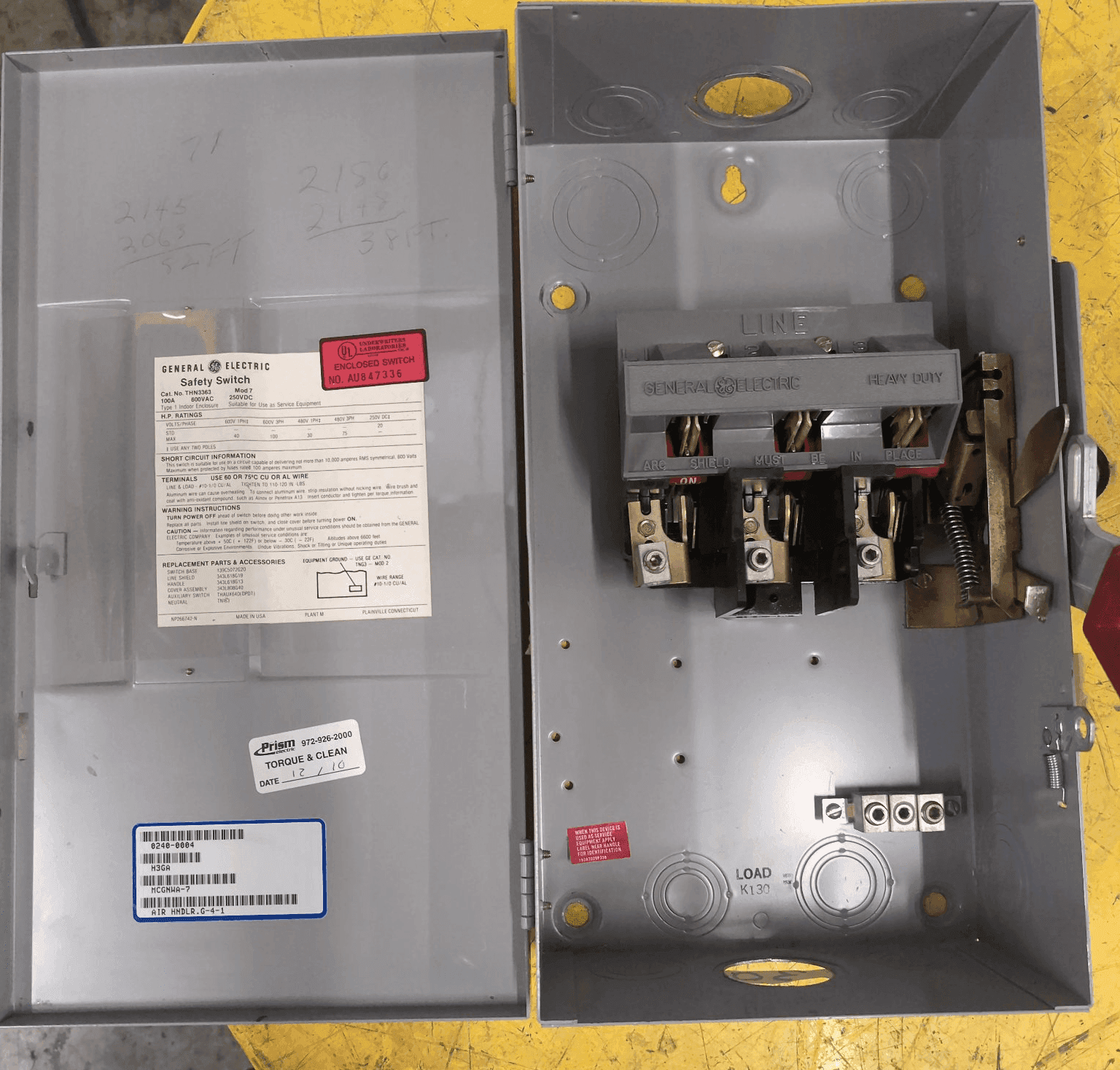 GE THN3363 Disconnect — image 1 of 8