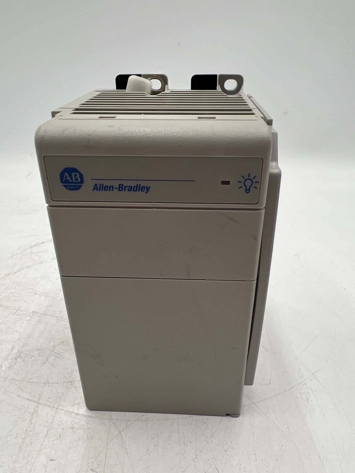 Allen-Bradley 1769-PA4 Accessory — image 1 of 6