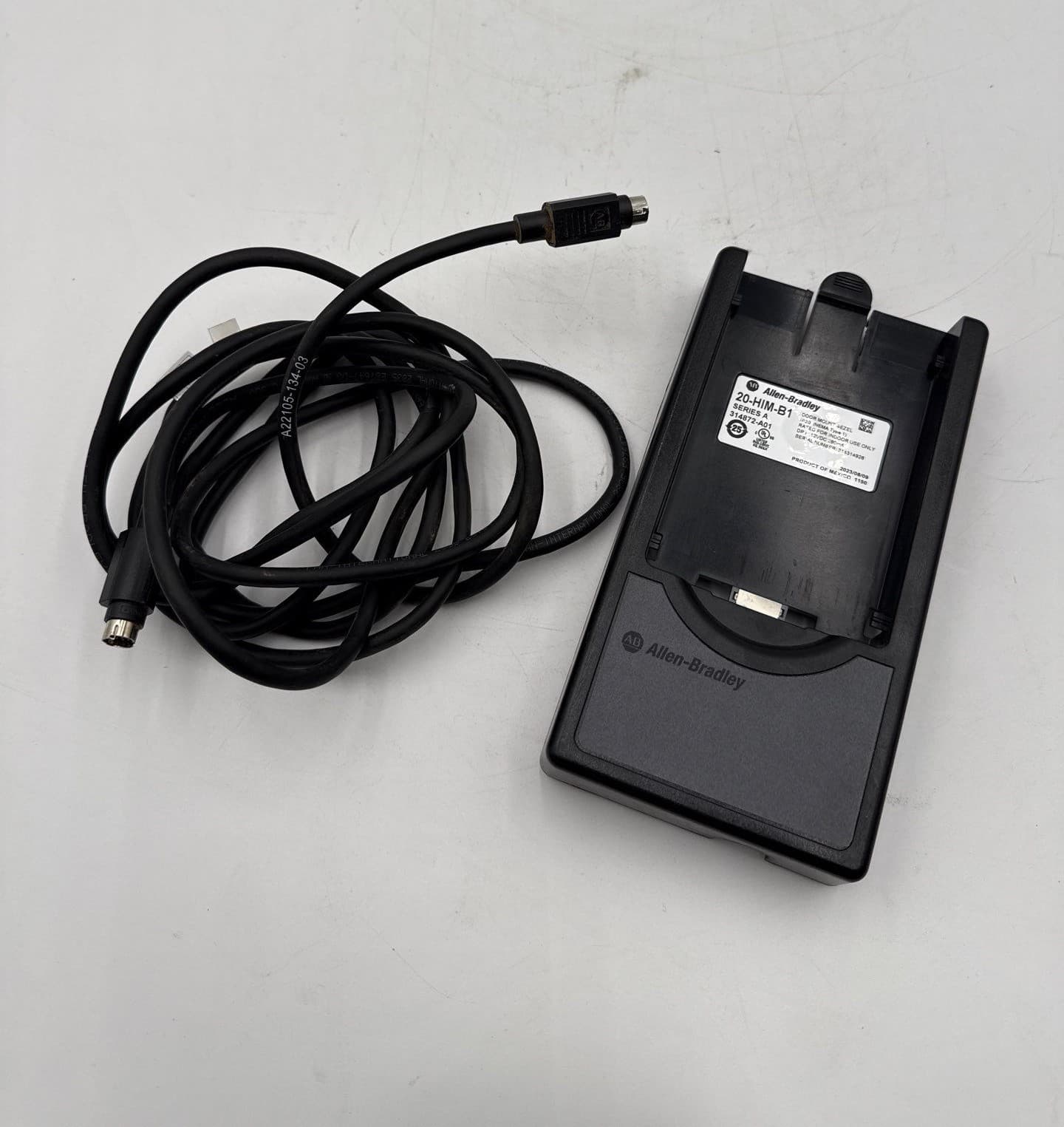 Allen-Bradley 20-HIM-B1 PowerFlex Door Mount Bezel SER A Cable A22105-134-03 – image 1