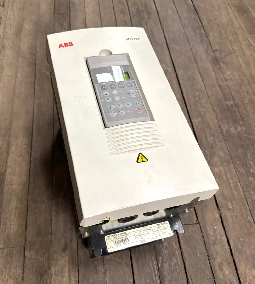 ABB ACS601-0006-4-000B1200800 Variable Freq Drive 5HP 380-500VAC 3PH 48-63Hz