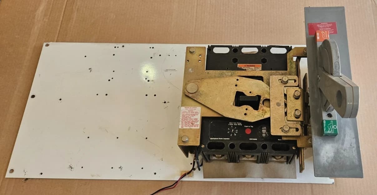 Allen-Bradley AB2100-600A-3 MCC Bucket Accessories — image 1 of 12