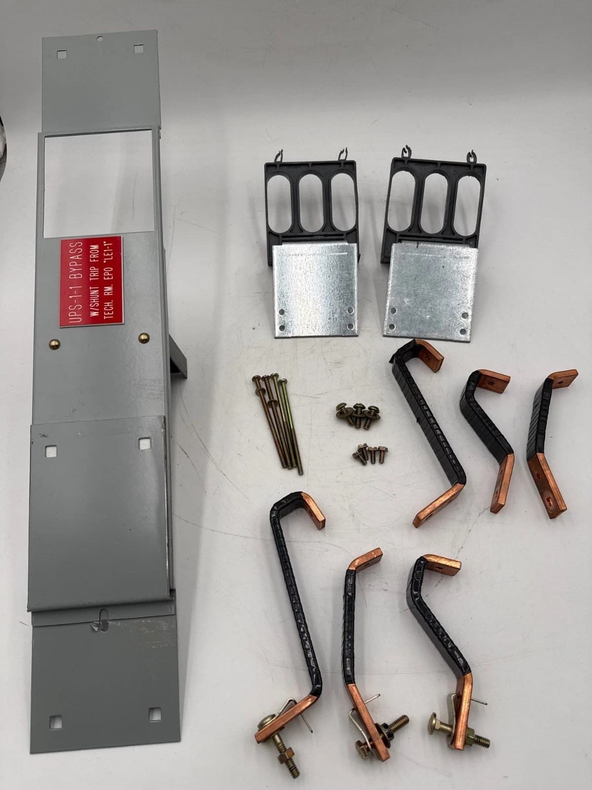 GE AMCB6FJ Twin Kit Bolt-On Breaker Mounting Hardware SFHA SFLA SFPA 250A SFD1K