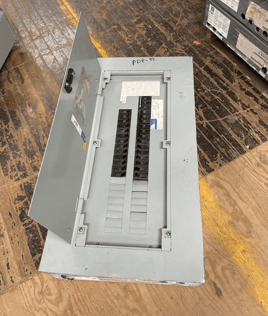 GE AQF3421ATX Panelboard 125A 208/120V 3PH 4W MCB THQB32100 Indoor Encl 42 Cir P429