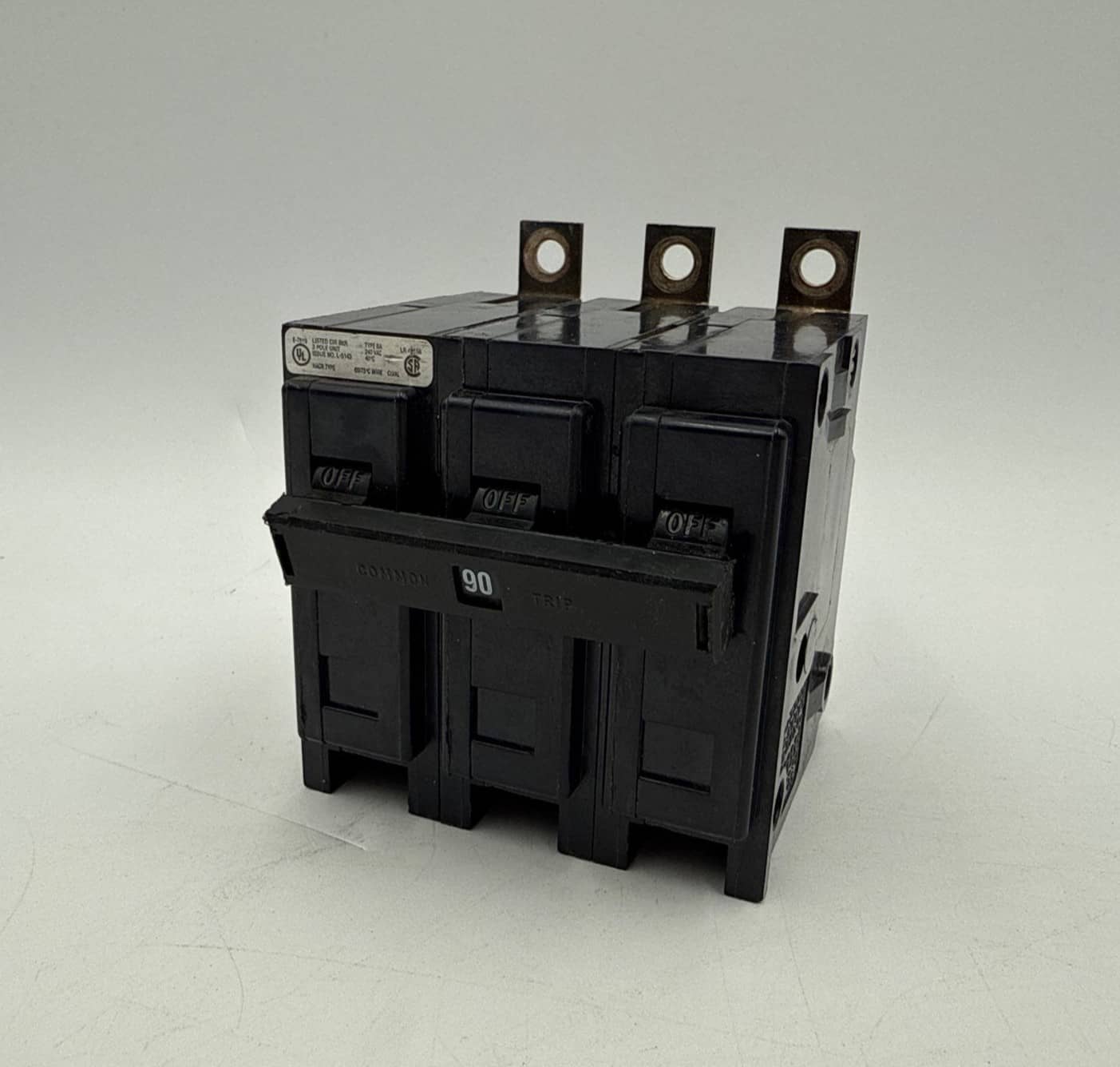 Eaton BAB3090H Circuit Breaker — image 1 of 8