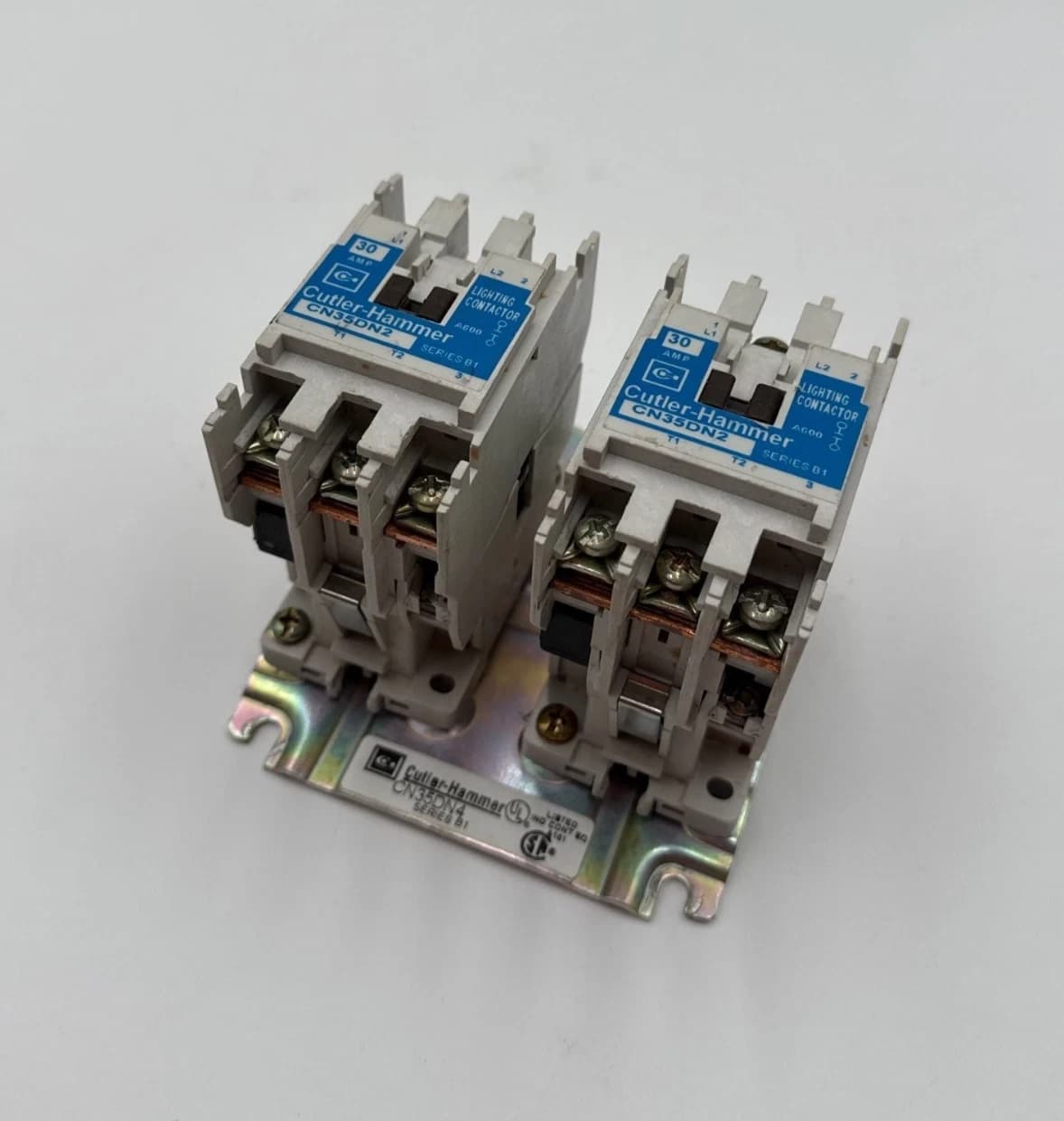 Cutler Hammer CN35DN4 Lighting Contactor 30A 4P 600V Coil 277V CN35DN2