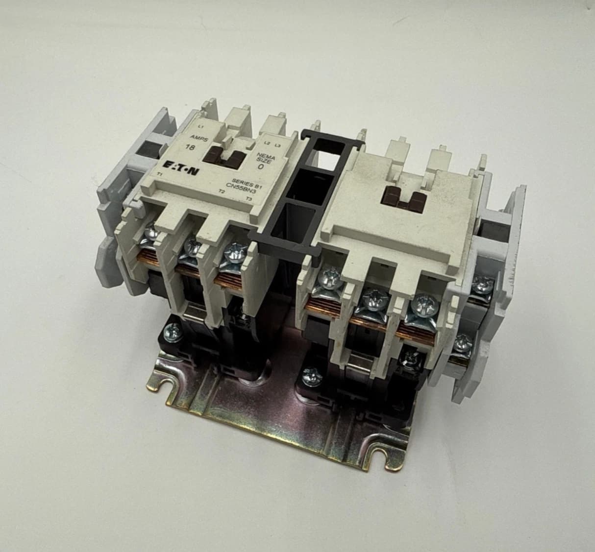 Eaton CN55BN3 Reversing Contactor NEMA Size 0 18A 3P 5HP Coil 110/120V CN55BN3AB