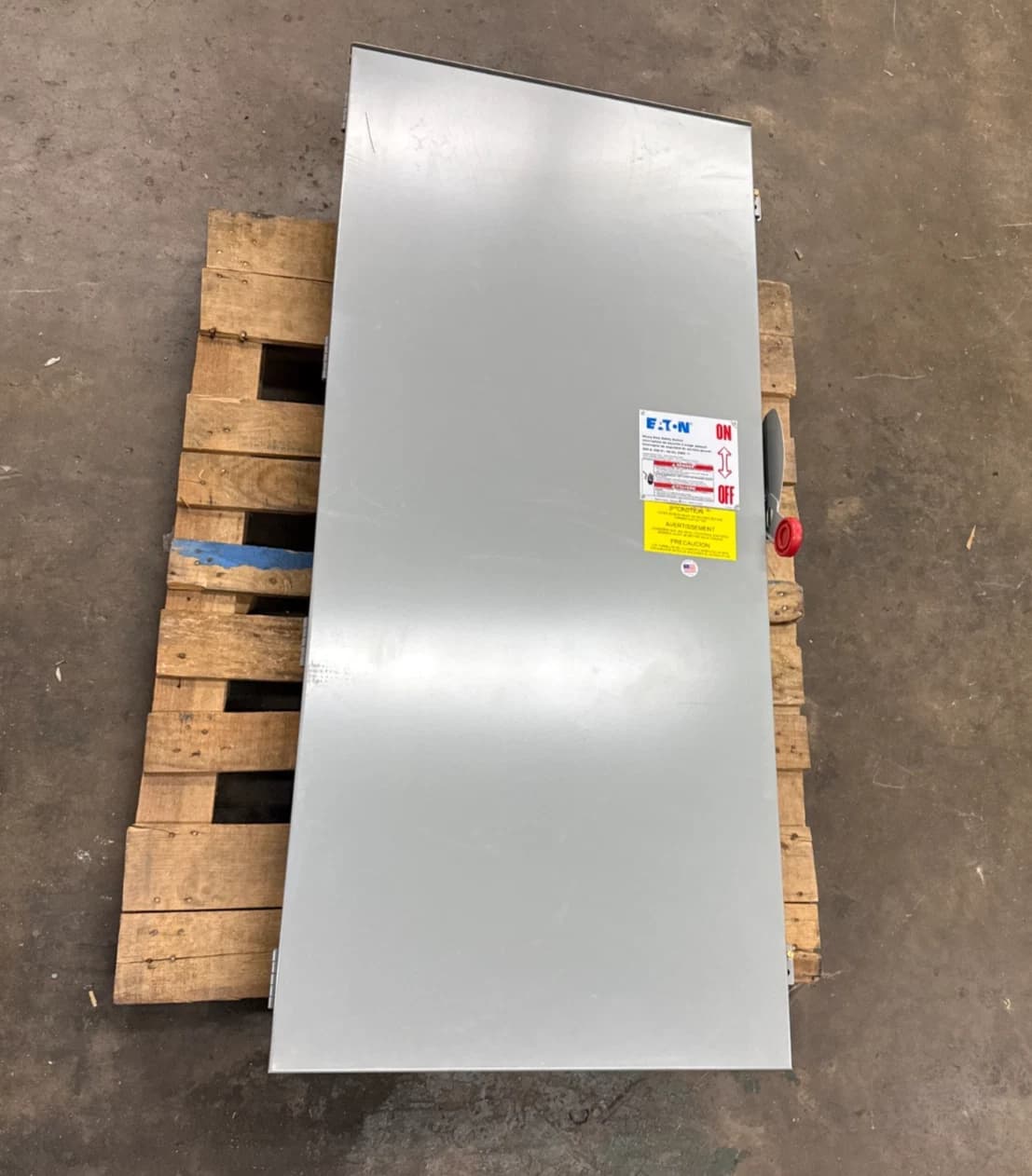 Eaton DH327NRK Safety Disconnect Switch 800A 3P 240V 3PH 3R Outdoor 800 Amp