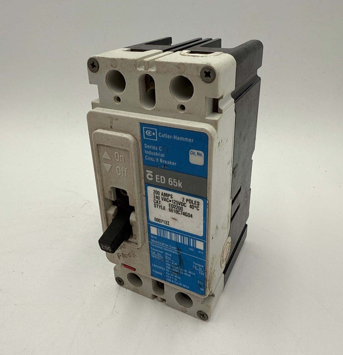 Cutler-Hammer ED2200 Circuit Breaker — image 1 of 8