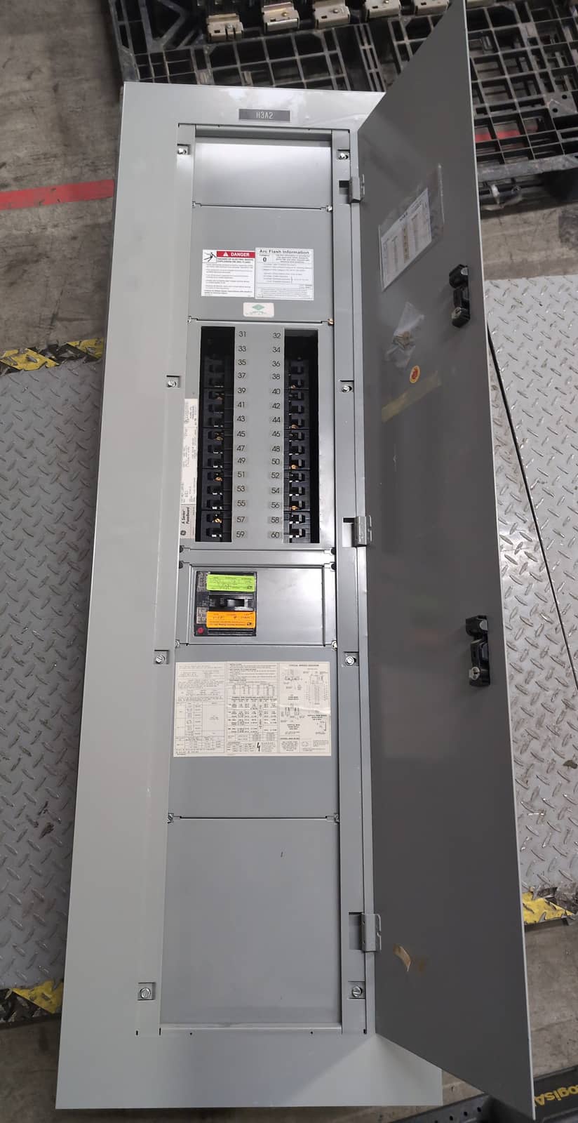 GE AEF3304MBX Panel — image 1 of 12