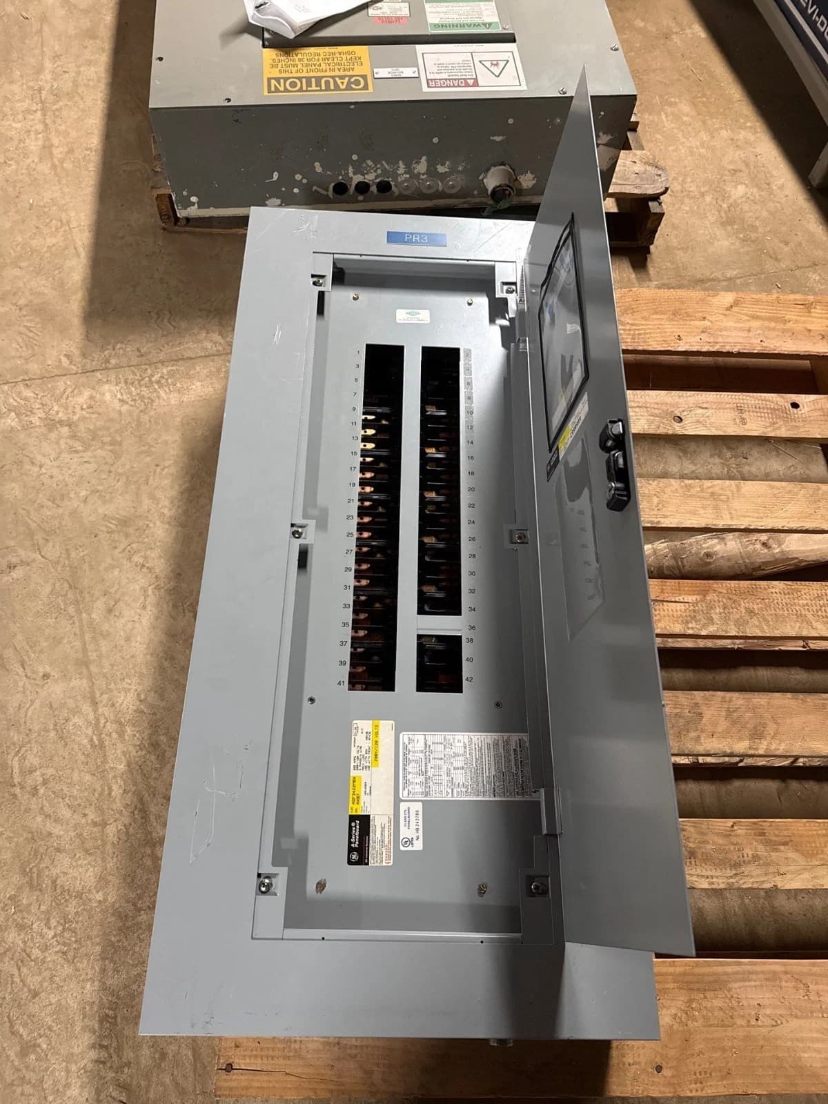 GE AQF3422MBX Panelboard 225A 208Y/120V 3PH 4W 42 Cir Main Lug MLO Panel 225 Amp