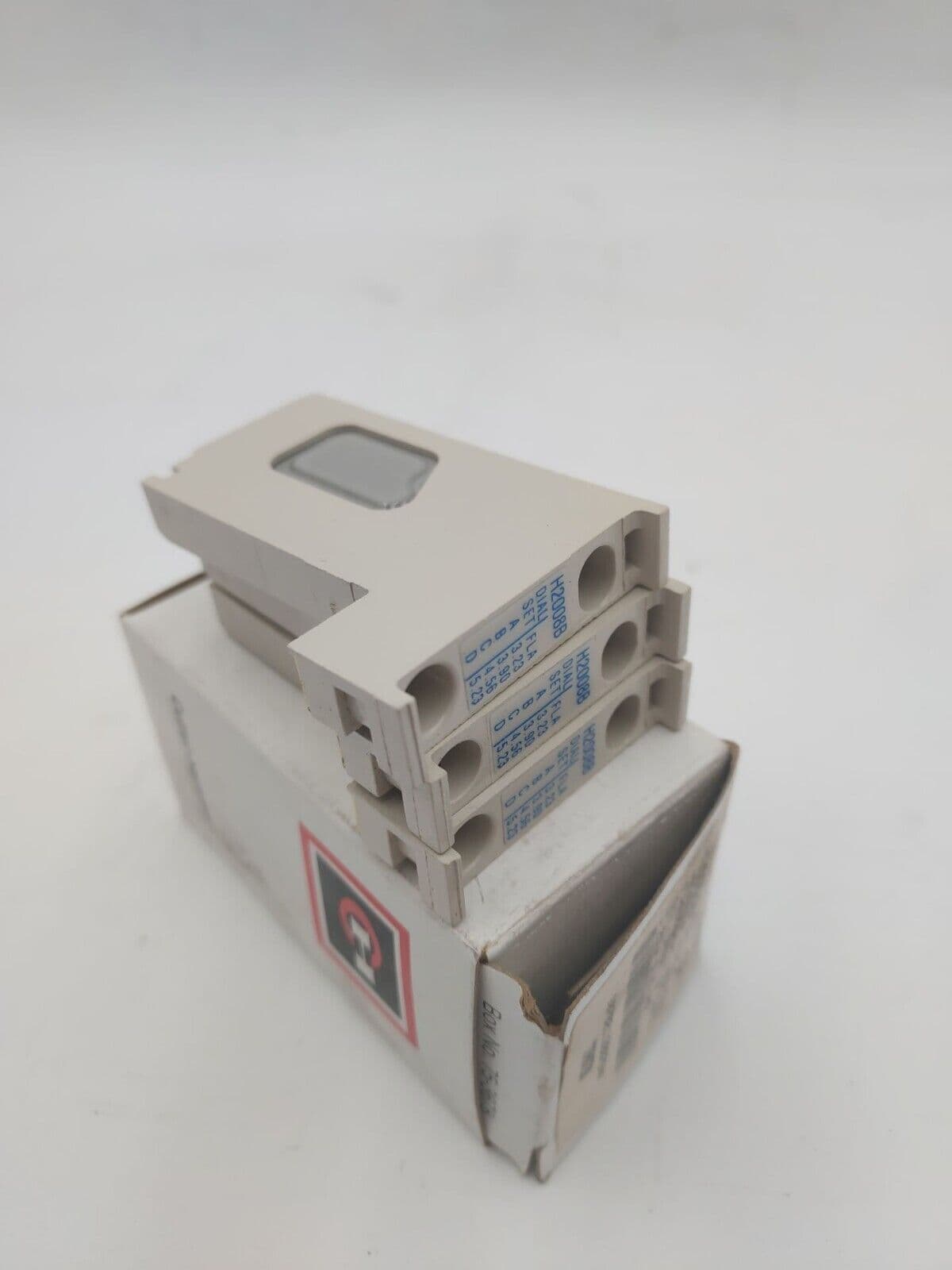 Cutler-Hammer H2008B-3 Circuit Breaker — image 1 of 3