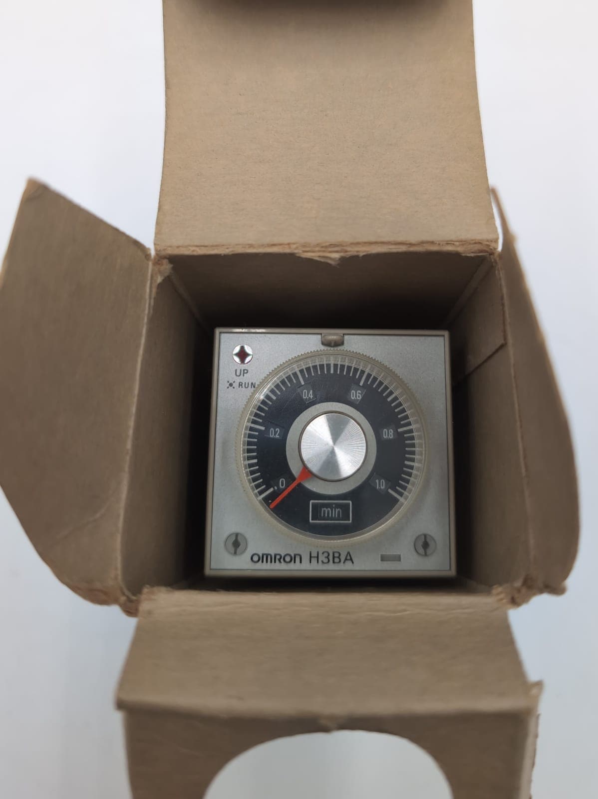 Omron H3BA Solid State Timer 0.05SEC - 300HOUR 8 PIN Plug-In Lot of 4