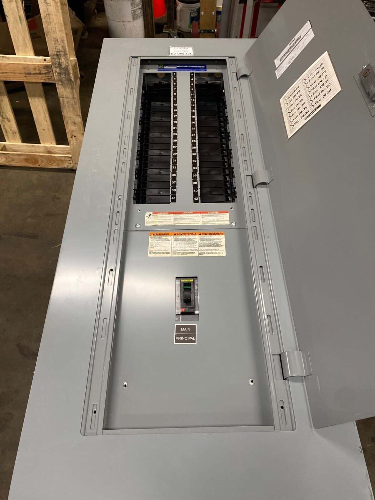SQUARE D NF Panelboard 100A 480V 3P 3W Indoor Panel 42 Cir Main Breaker P443