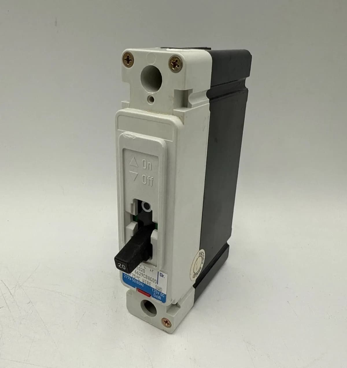 Cutler-Hammer HFD1020 Circuit Breaker — image 1 of 7