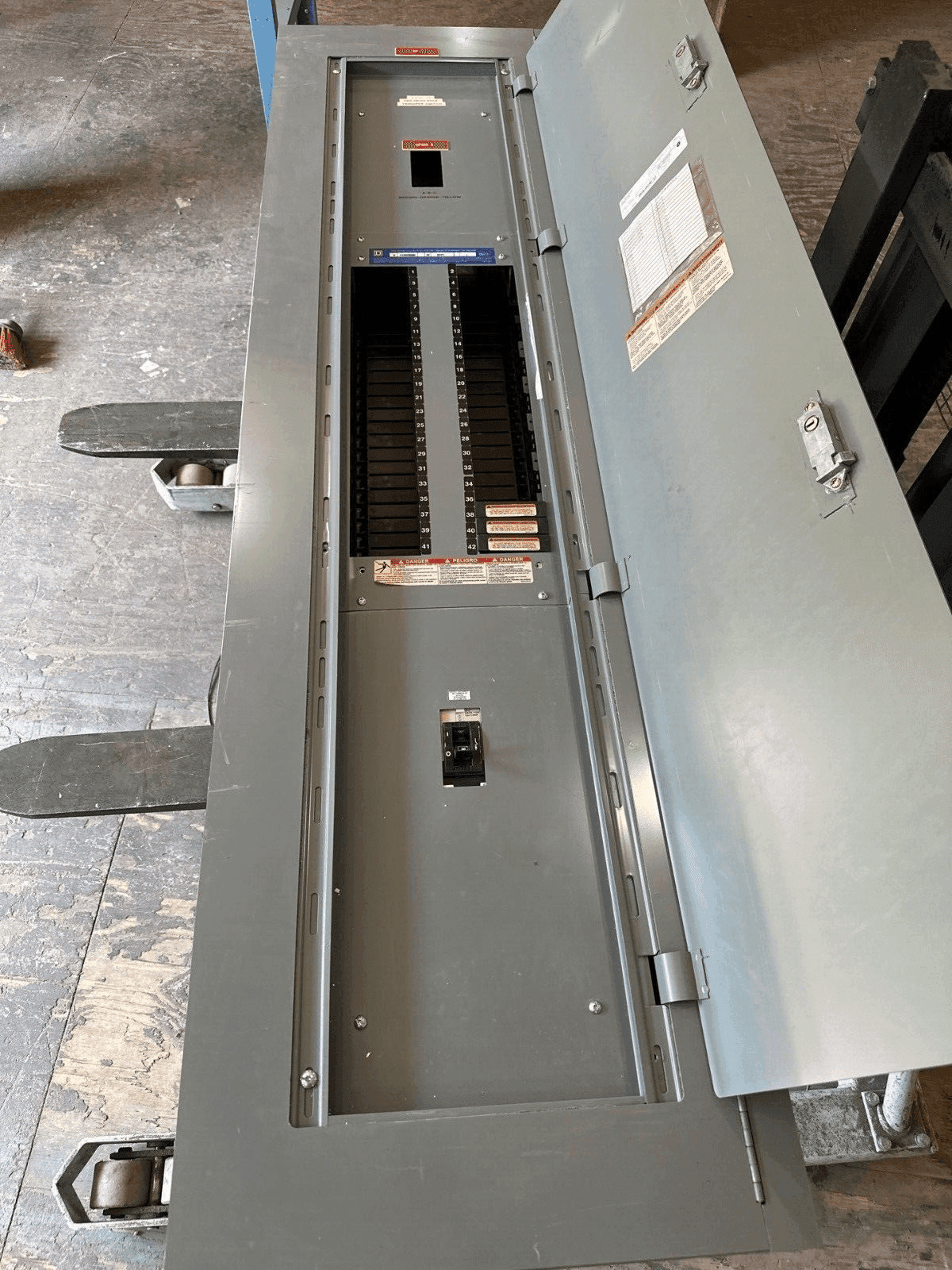 Square D NF Panel — image 1 of 11