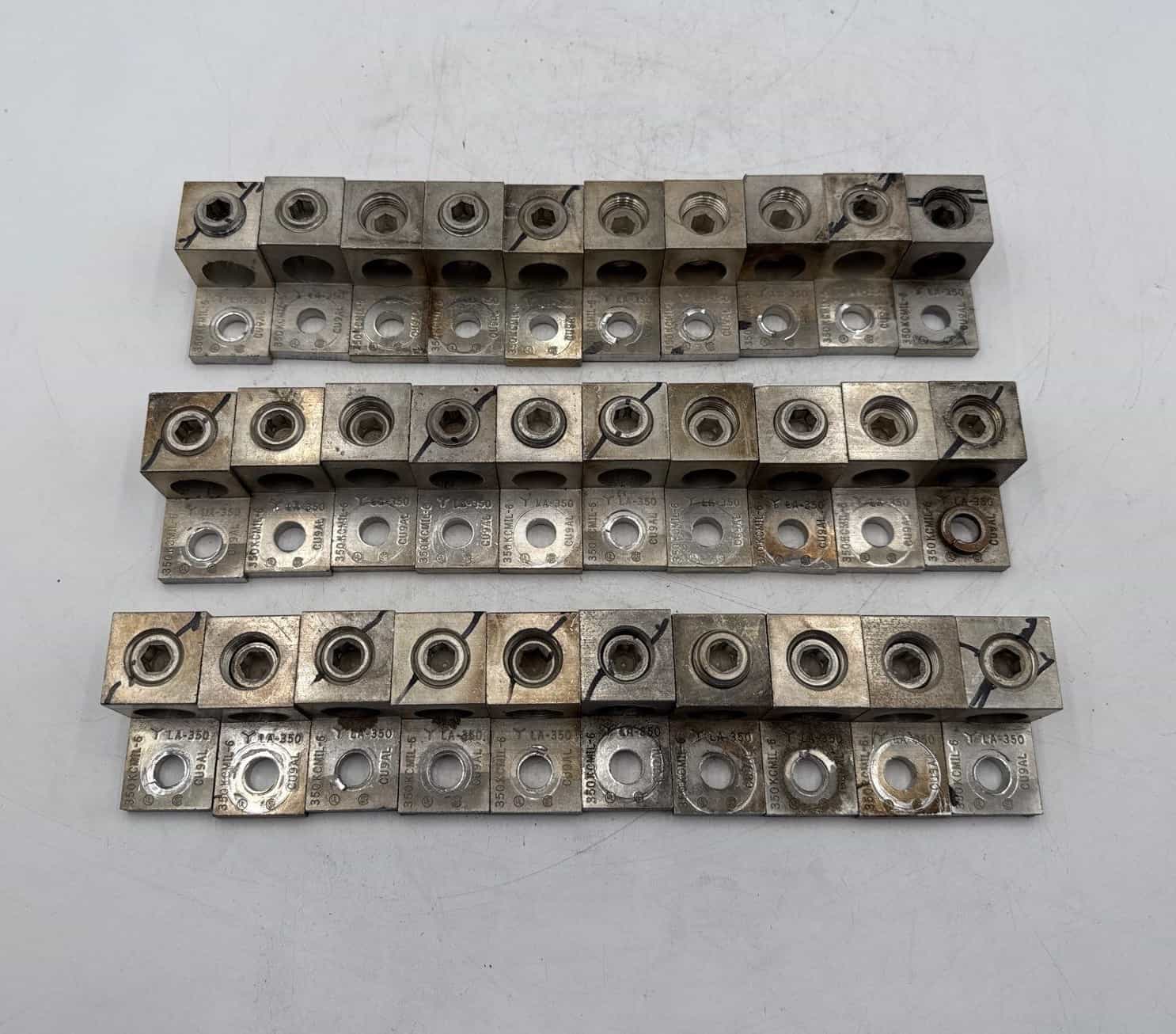 30PC CMC LA-350 Mechanical Lug 350KCMIL-6 CU9AL Aluminum