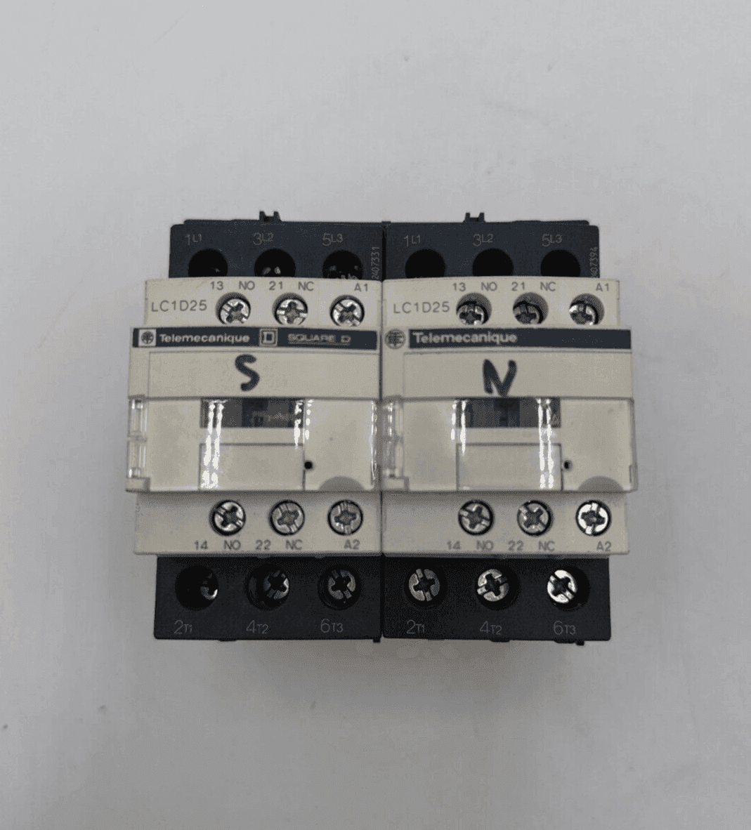 Schneider LC1D25G7