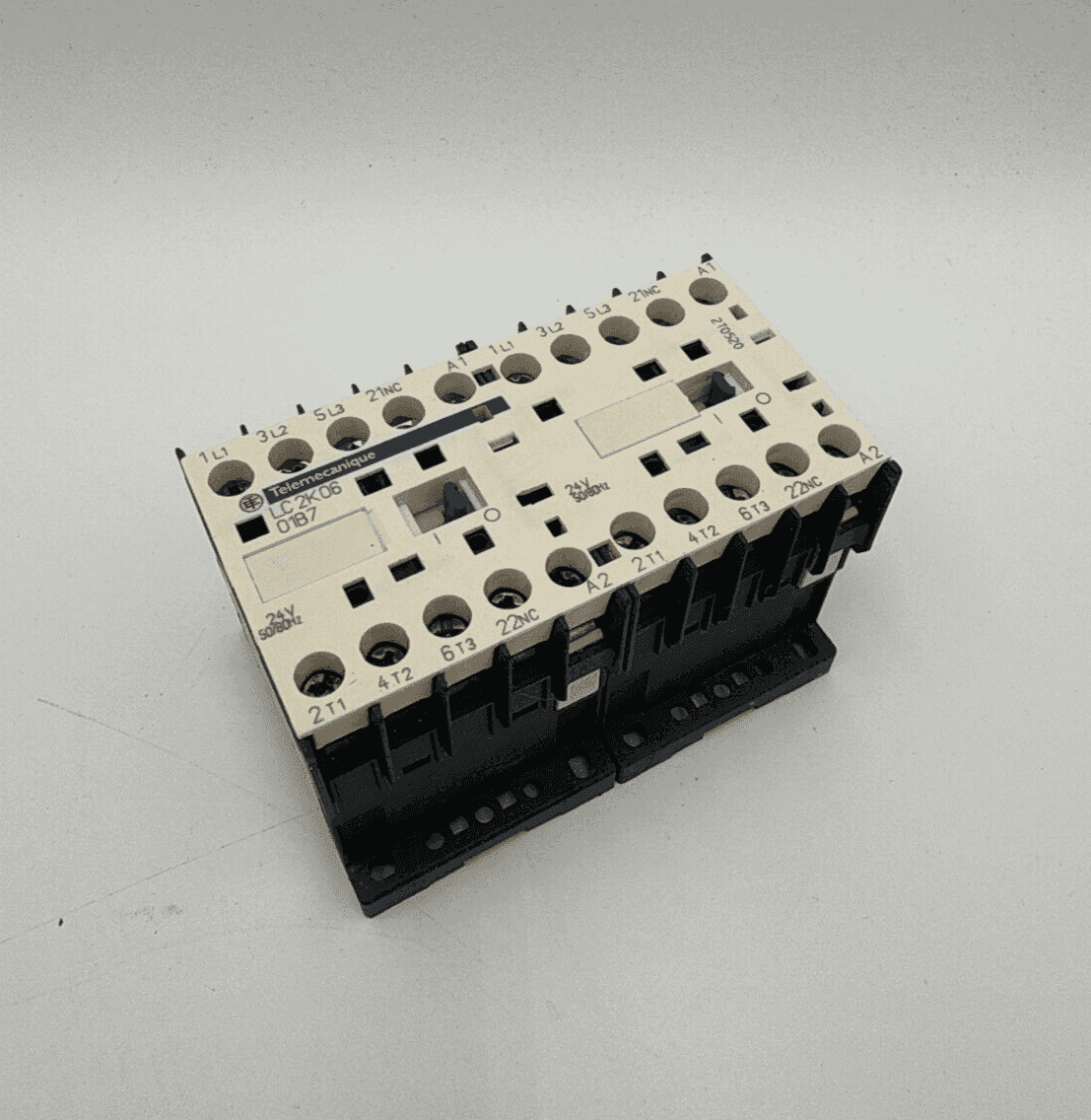 Telemecanique LC2K06 01B7 Contactor — image 1 of 8