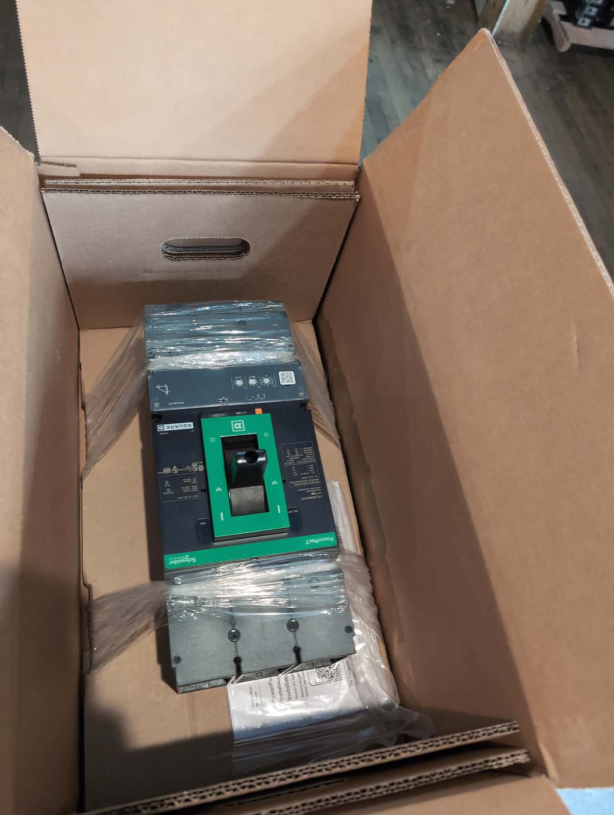 Square D LGL36400U31X Circuit Breaker — image 1 of 8