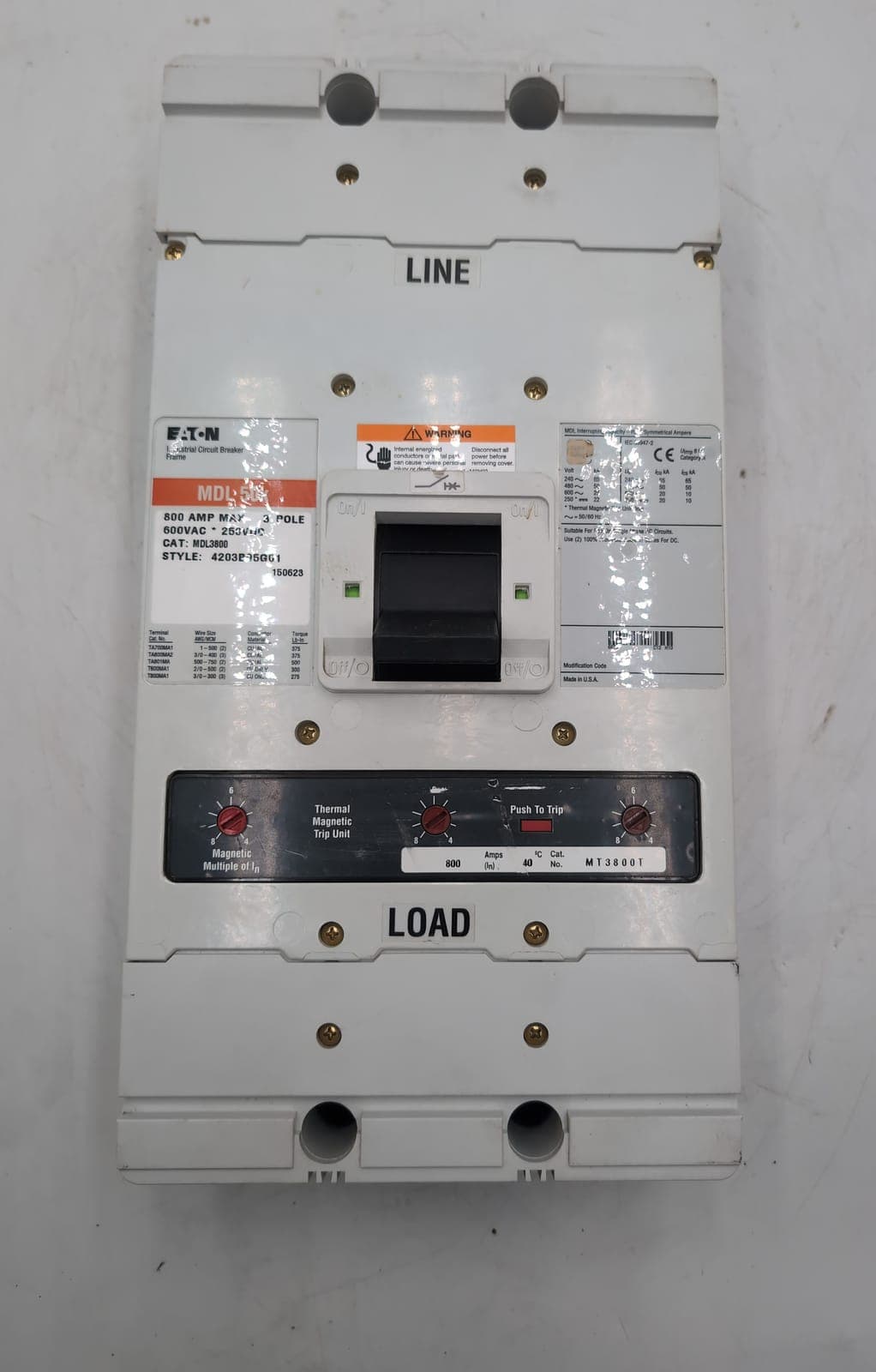 Eaton MDL3800 Circuit Breaker — image 1 of 9
