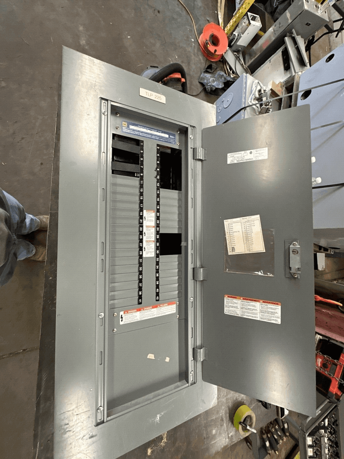 Square D NF Panelboard 250A 600V 3PH 4W MLO 42 Cir Main Lug Panel P360
