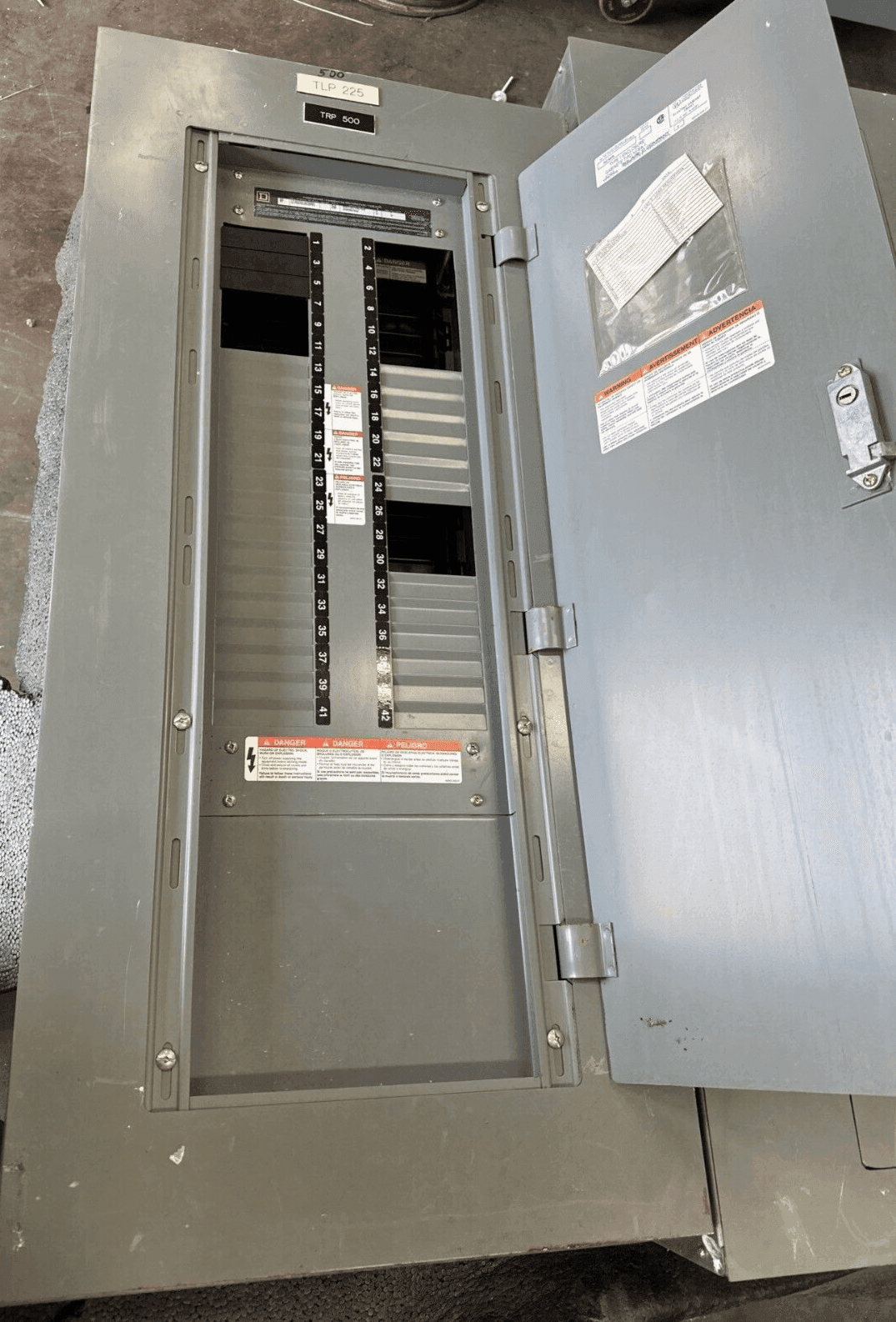 Square D NF Panelboard 250A 600Y/347V 240V 3PH 4W 42 Circuit Box P408