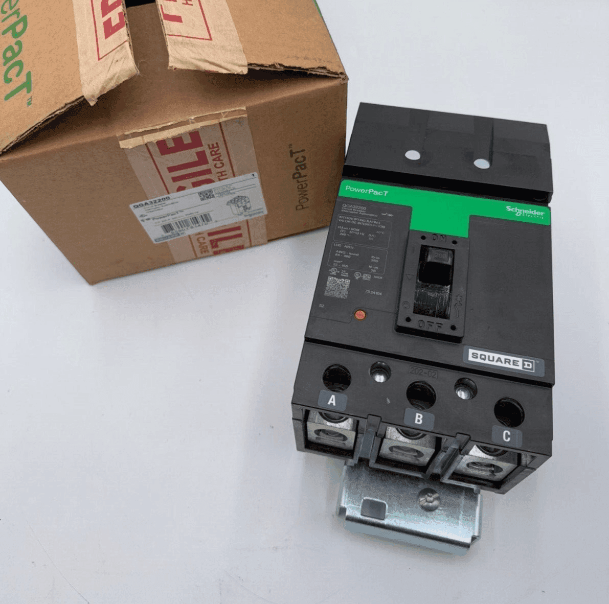 Square D QGA32200 Circuit Breaker — image 1 of 9