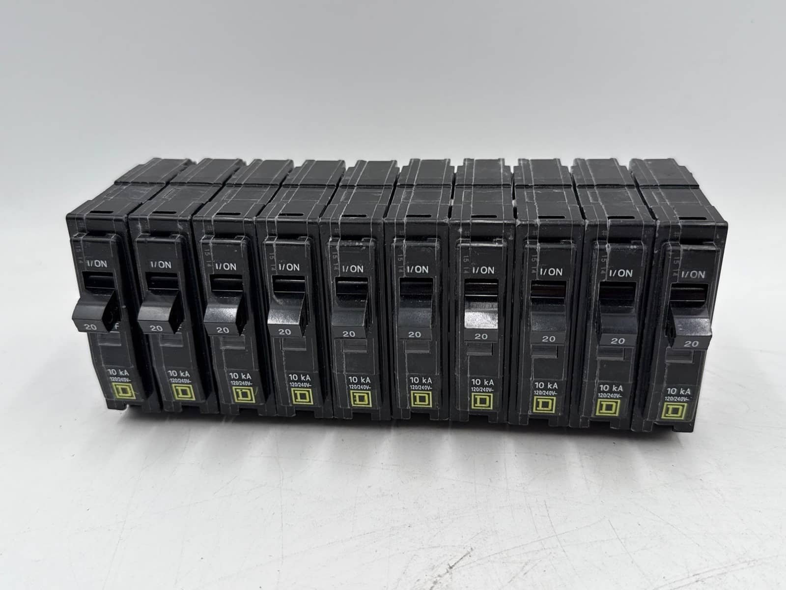 Square D QO120 Circuit Breaker — image 1 of 8