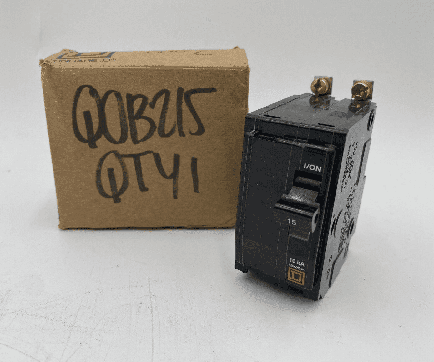 Square D QOB215 Circuit Breaker — image 1 of 10