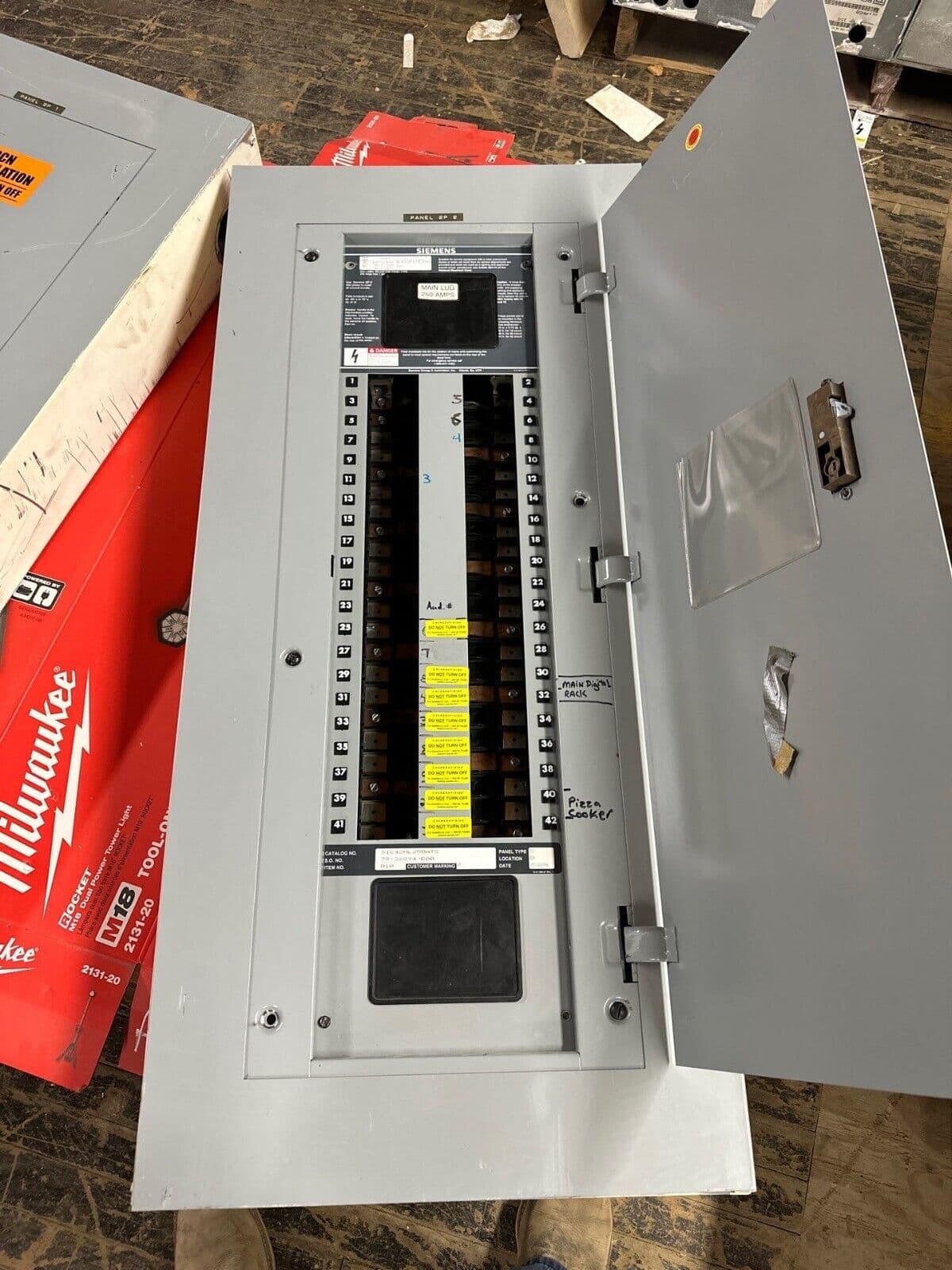 Siemens S1C42ML250ATS S1 Panelboard 250A 208/120V 3PH 4W MLO Indoor Encl P065 – image 1
