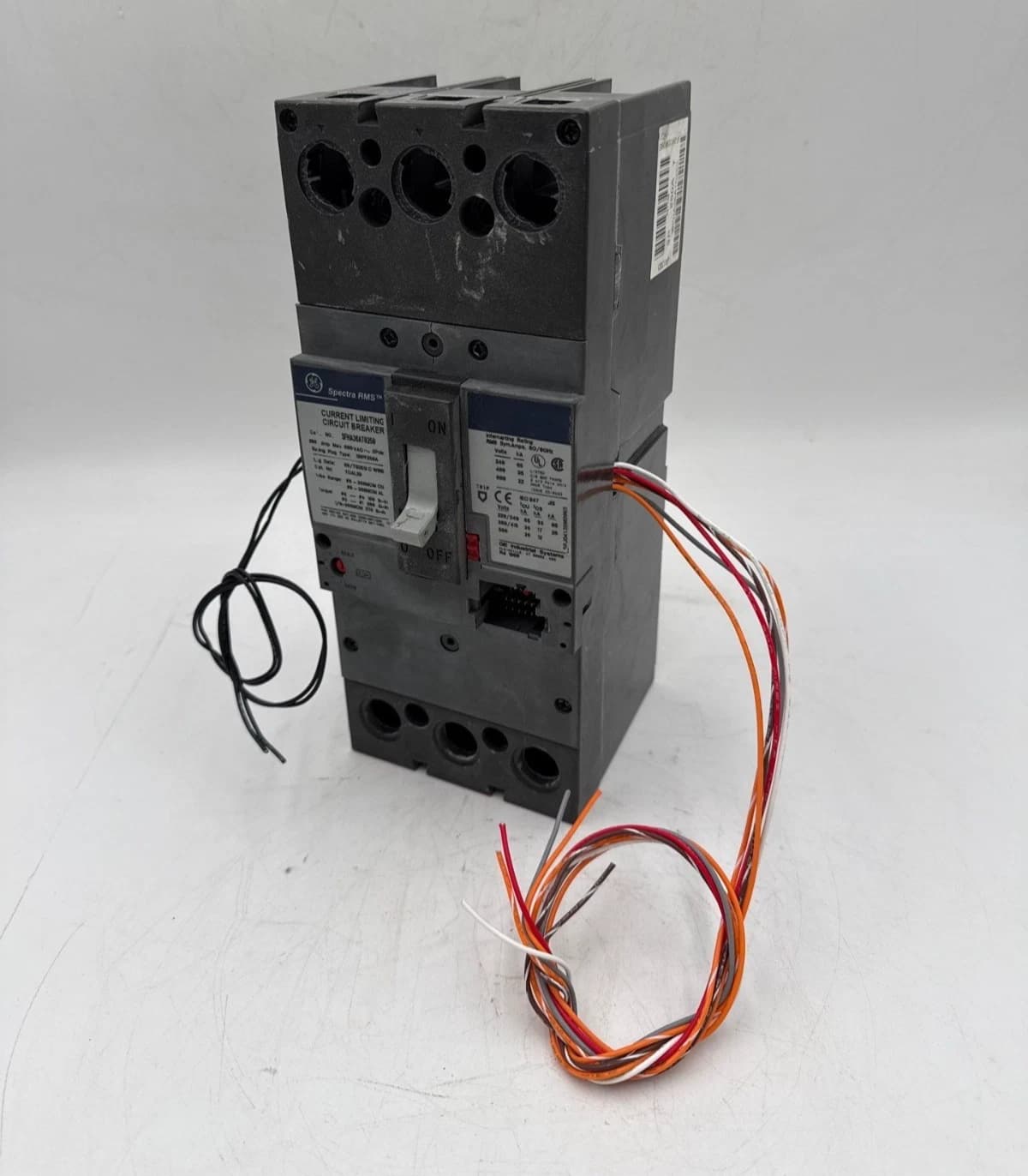GE SFHA36AT0250 Circuit Breaker 250A 3P 600V 35K FRAME Shunt Trip Aux Switch – image 1