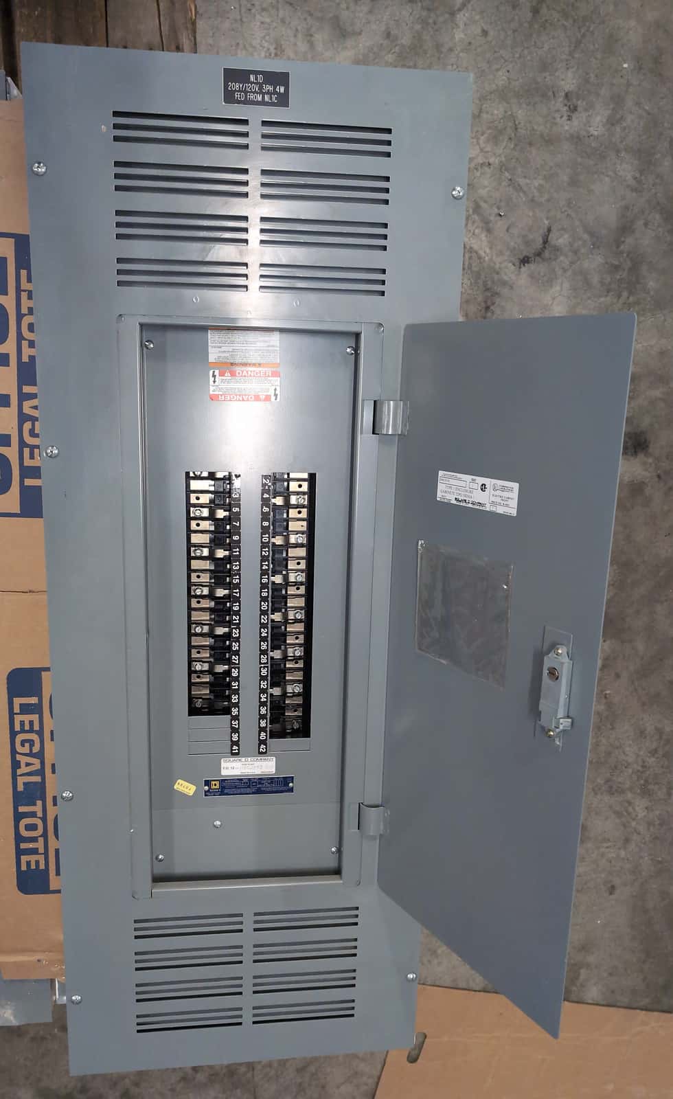 Square NQOD442L400CU Panel — image 1 of 12