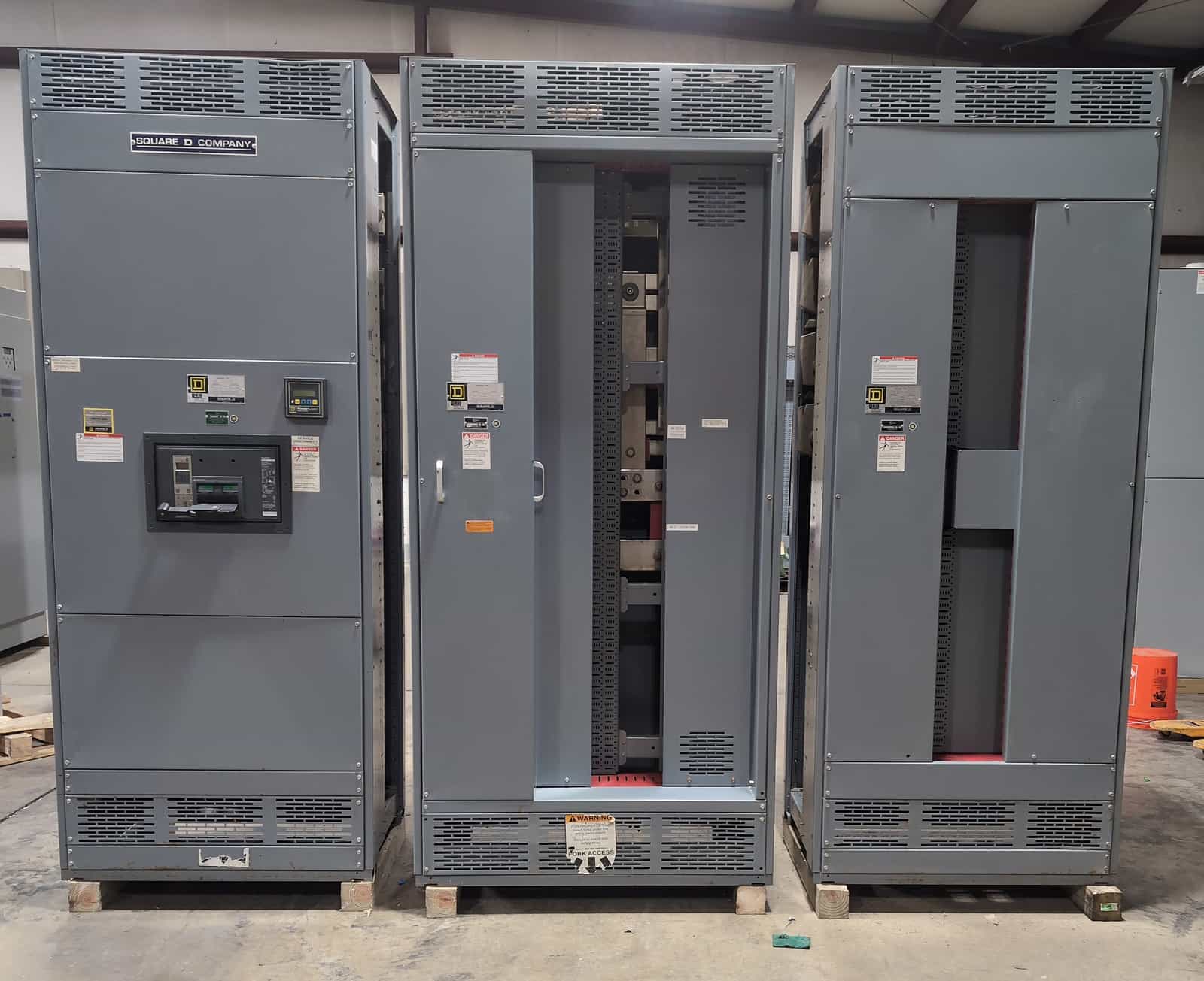 Square D QED Switchboard 2000A 480/277V 3PH 4W MCB RGF36200U44A LSIG GroundFault