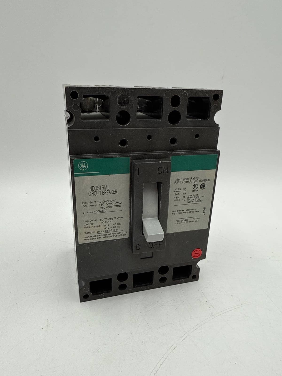 GE TED134030WL Circuit Breaker — image 1 of 9