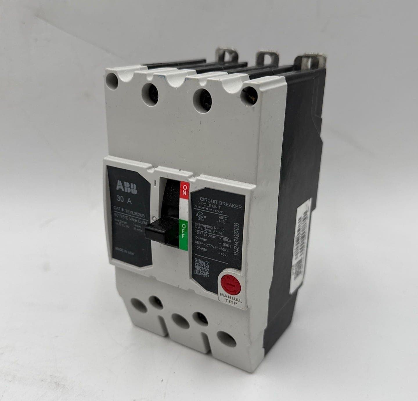 GE TEYL3030B Circuit Breaker — image 1 of 8
