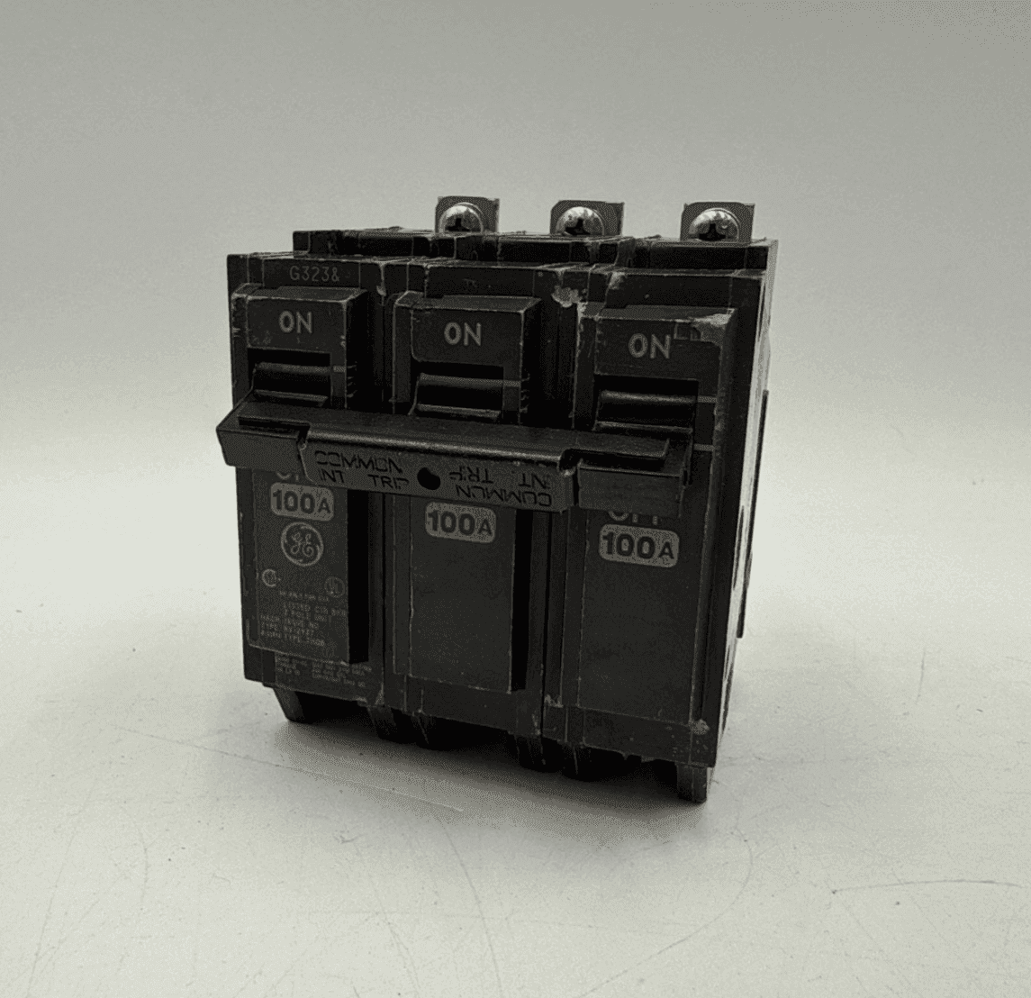GE THQB32100 Circuit Breaker — image 1 of 8