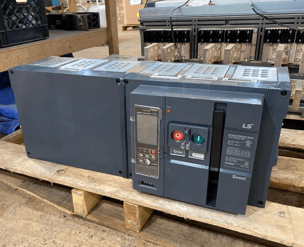 LS Electric UAH-40G3-40A Circuit Breaker 4000A 3P 635V 3PH UAH 4000 Amp – image 1