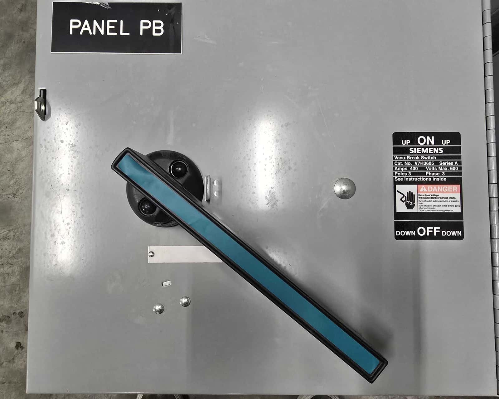 Siemens V7H3605 Load Switches — image 1 of 3