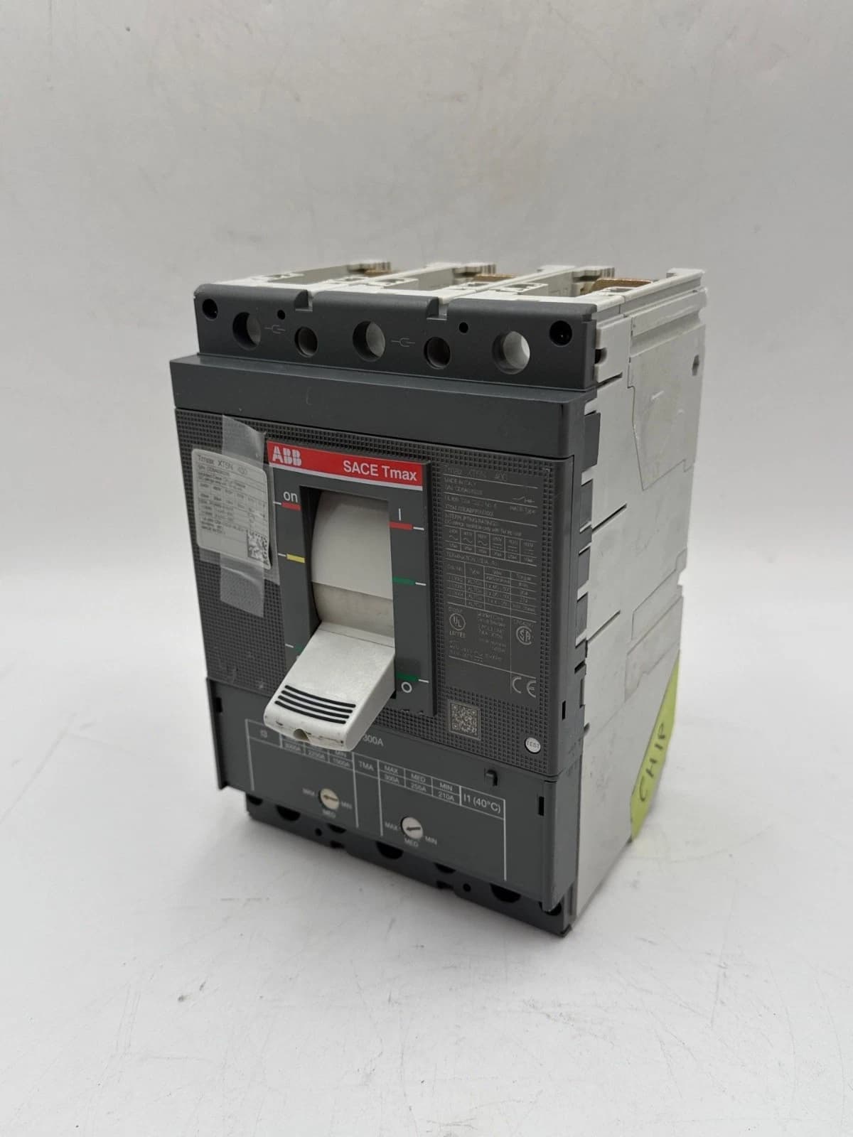 ABB XT5NU330ABFF000XXX Circuit Breaker 300A 3P 600V tmax XT5N 400 300 Amp 3 Pole