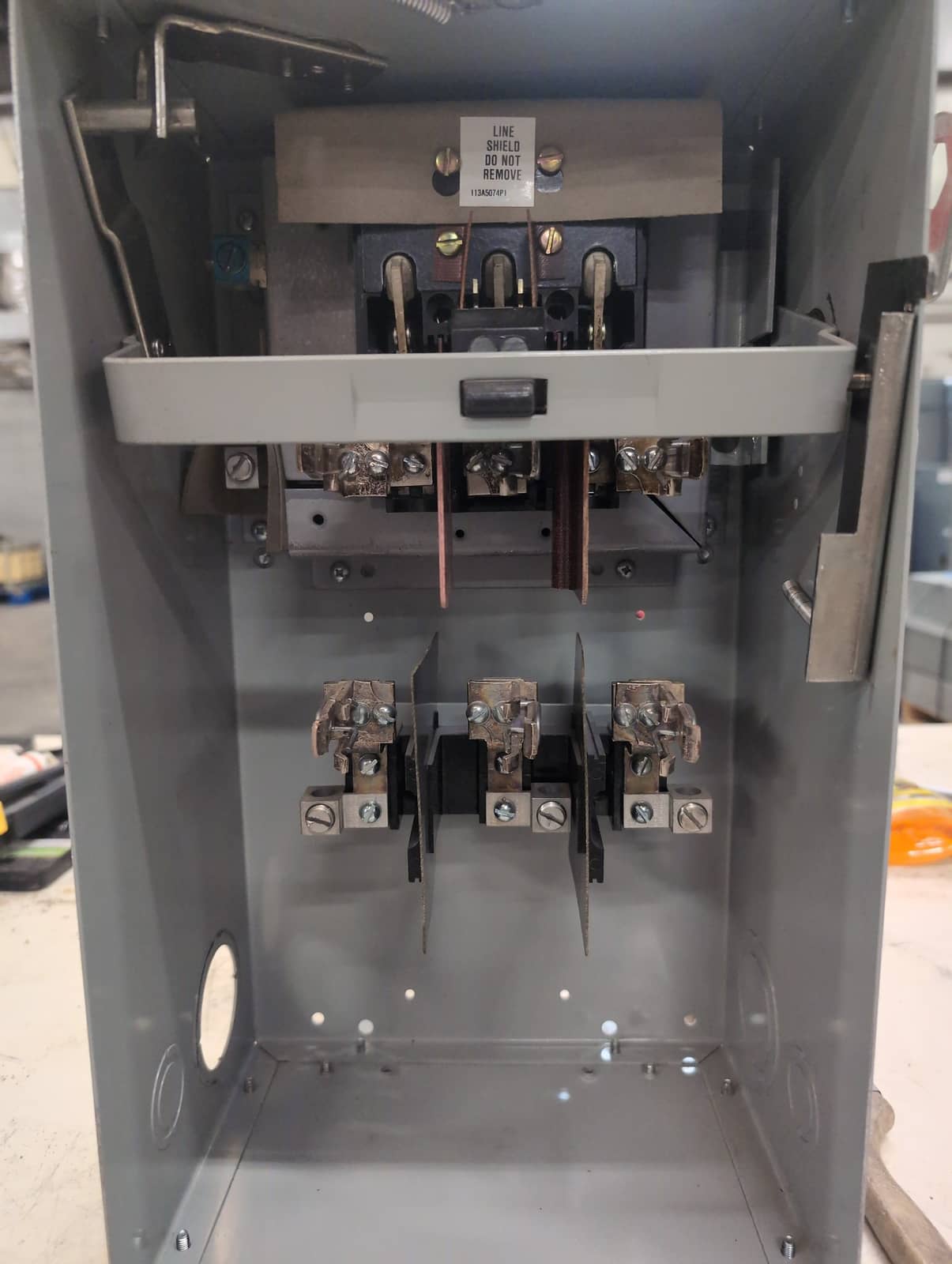 GE SB463RGJ Bus Plug — image 1 of 8