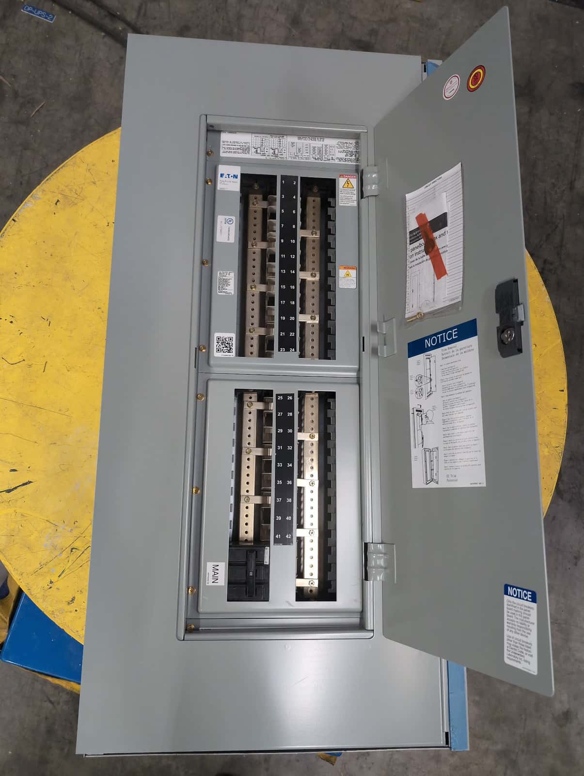 Eaton PRL1X POW-R-LINE Panelboard 100A 208/120V 54 Cir NEMA 1