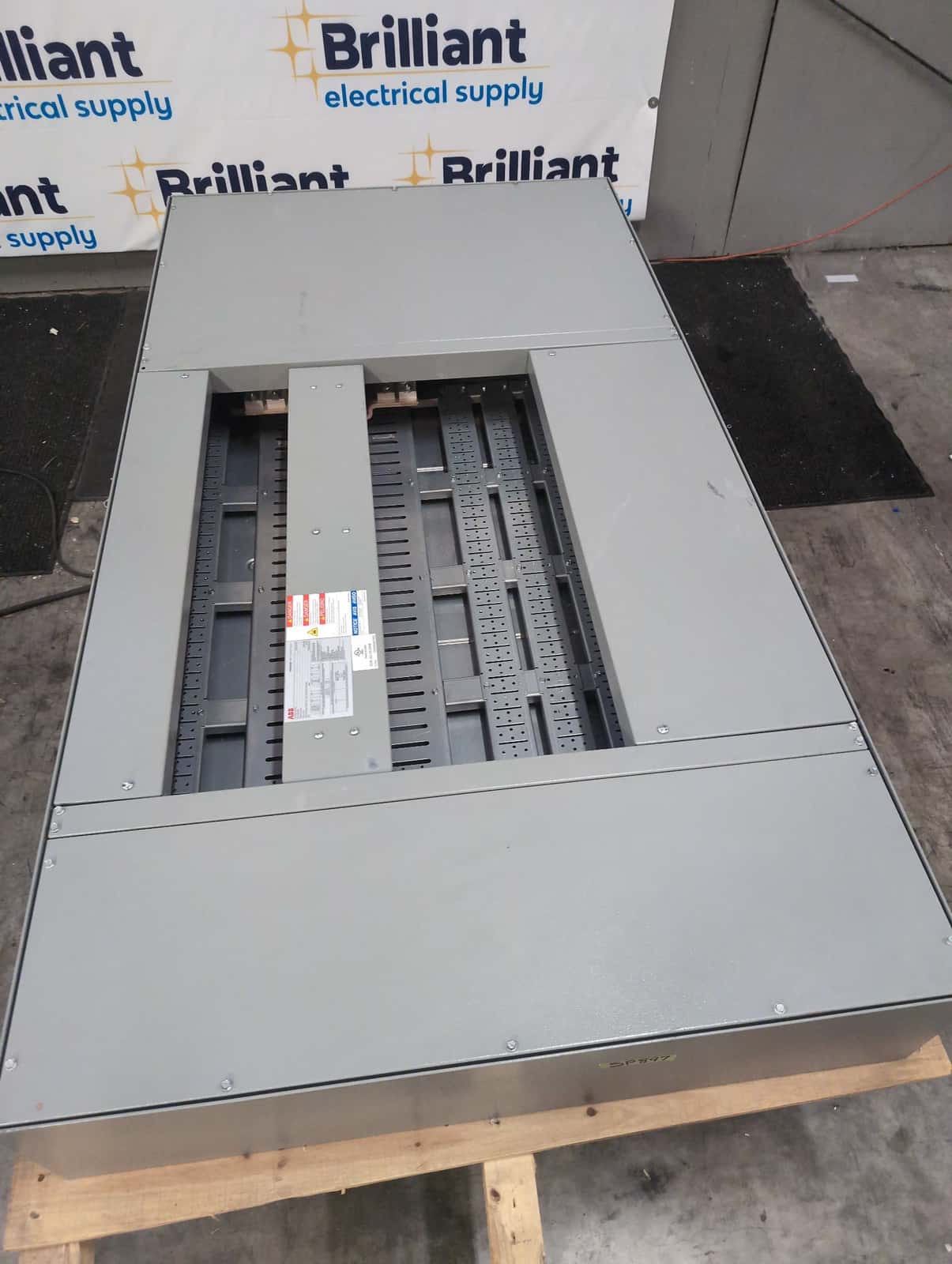 ABB IN3212BL3H2 ReliaGear MLO Panelboard 1200A 600/347V 64 Cir NEMA 1