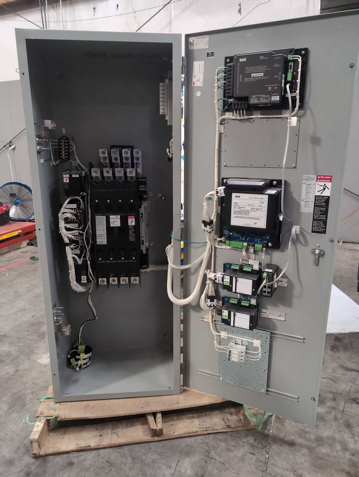 ASCO J3ADTSB30600NGXC Automatic Transfer Switch — image 1 of 9